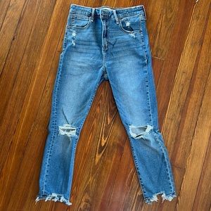 Abercrombie and Fitch. Size 27/4. Length extra short